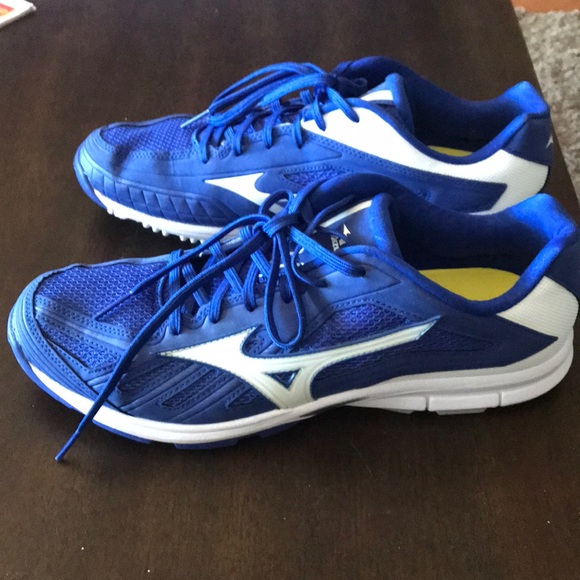 mizuno turf shoes